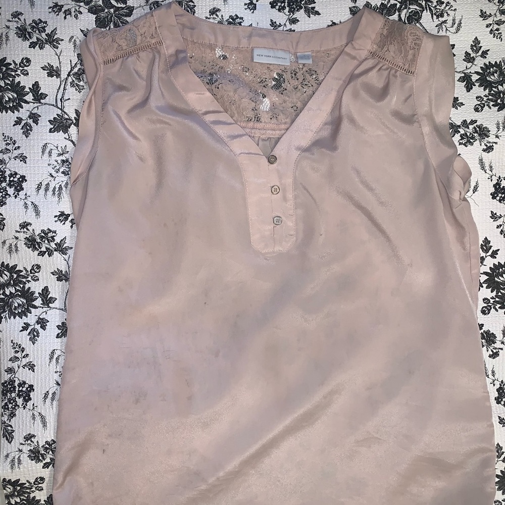 NEW YORK & COMPANY BLOUSE ✨